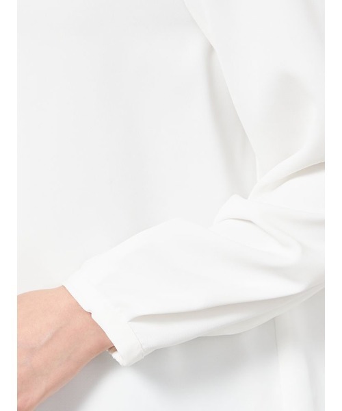 HARUYAMA(ハルヤマ)の「【ウォッシャブル】ブラウス 長袖 パール鼓釦ボウタイブラウス 透けにくい ストレッチ 無地 SOFFICE(シャツ/ブラウス・レディース・ライトピンク/サックスブルー/オフホワイト/ベージュ・L/M/S/LL)」の9枚目の写真