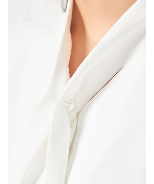 HARUYAMA(ハルヤマ)の「【ウォッシャブル】ブラウス 長袖 パール鼓釦ボウタイブラウス 透けにくい ストレッチ 無地 SOFFICE(シャツ/ブラウス・レディース・ライトピンク/サックスブルー/オフホワイト/ベージュ・L/M/S/LL)」の11枚目の写真