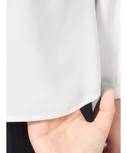 HARUYAMA(ハルヤマ)の「【ウォッシャブル】ブラウス 長袖 パール鼓釦ボウタイブラウス 透けにくい ストレッチ 無地 SOFFICE(シャツ/ブラウス・レディース・ライトピンク/サックスブルー/オフホワイト/ベージュ・L/M/S/LL)」の13枚目の写真