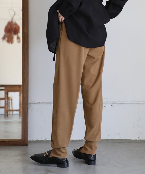 select MOCA Et（セレクトモカエト）の「【Et】Center Slit Jogger Pants（その他パンツ・レディース・ブラック/ブラウン・LARGE/MEDIUM）」の16枚目の写真