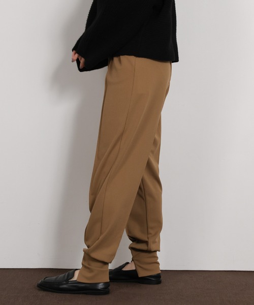 select MOCA Et（セレクトモカエト）の「【Et】Center Slit Jogger Pants（その他パンツ・レディース・ブラック/ブラウン・LARGE/MEDIUM）」の4枚目の写真