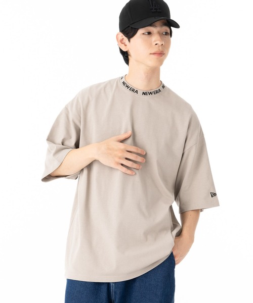 NEW ERA（ニューエラ）の「ニューエラ 半袖Tシャツ オーバーサイズ 襟ジャカードロゴ（Tシャツ/カットソー・メンズ・ホワイト/ブラック/ベージュ・XL/L/S/XXL/M）」の15枚目の写真