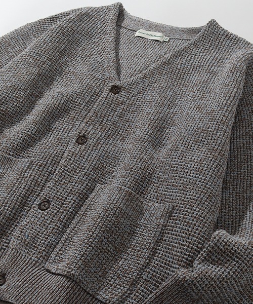 POWER TO THE PEOPLE（パワートゥーザピープル）の「【POWER TO THE PEOPLE/パワートゥーザピープル】スフレニット カーディガン（カーディガン/ボレロ・メンズ・サックスブルー/グレイッシュベージュ/スモークピンク/マルチ/イエロー×グリーン・M/L/LL）」の9枚目の写真