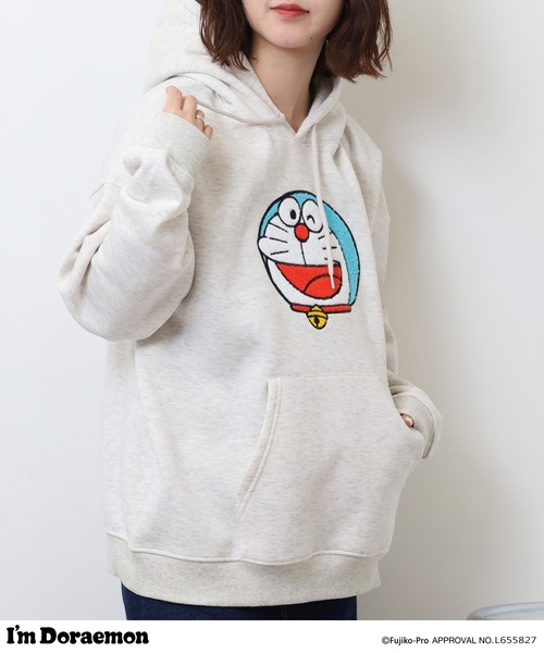 sanrio(サンリオ)の「I’m Doraemon裏起毛ビッグシルエットプルパーカー(パーカー・メンズ・オートミール/ブラック・FREE)」の4枚目の写真