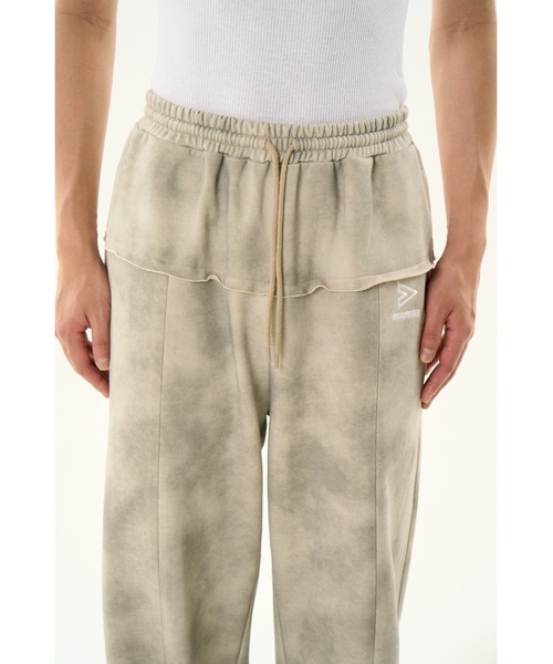 DISCOVERED（ディスカバード）の「DOCKING DAMAGE WIDE SWEAT PANTS（スウェットパンツ・メンズ・ブラック/ベージュ・SMALL/LARGE）」の16枚目の写真