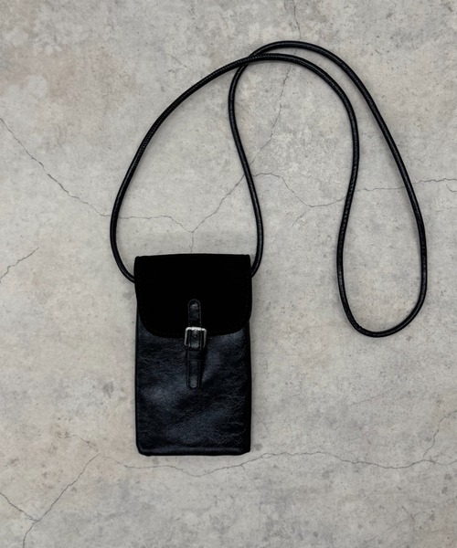 MIRROR STOKE（ミラーストーク）の「【ZOZO限定】SMARTPHONE SHOULDER/スマートフォンショルダー（ショルダーバッグ・レディース・ブラック×ベージュ/ブラック・FREE）」の17枚目の写真