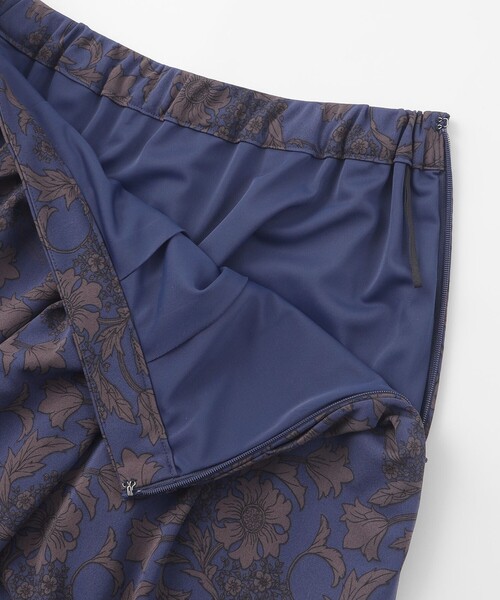 MACKINTOSH LONDON（マッキントッシュ ロンドン）の「【BIBURY FLOWER】トーナルバイブリーフラワージャージスカート（スカート・レディース・ネイビー/チャコールグレー・38/36）」の12枚目の写真