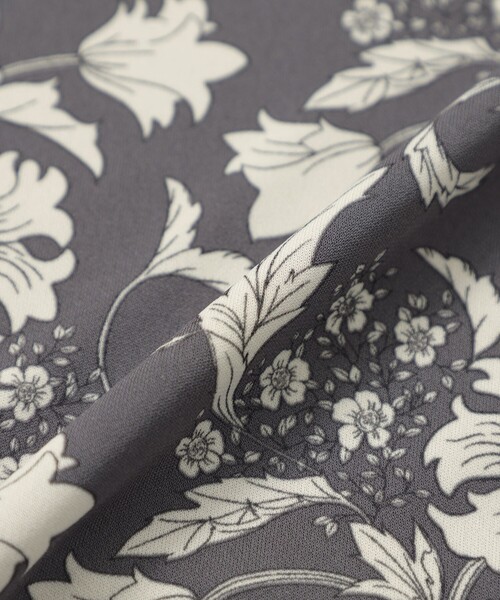 MACKINTOSH LONDON（マッキントッシュ ロンドン）の「【BIBURY FLOWER】トーナルバイブリーフラワージャージスカート（スカート・レディース・ネイビー/チャコールグレー・38/36）」の3枚目の写真