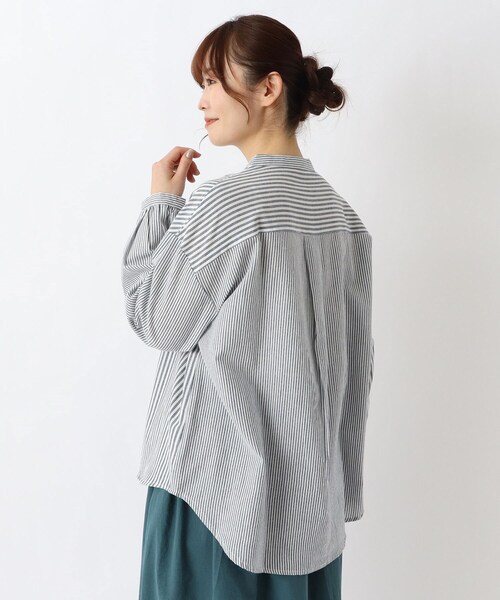 one'sterrace(ワンズテラス)の「異柄切替え アソートブラウス(シャツ/ブラウス・レディース・アイボリー系8/ブルー系その他7/ネイビー系5・02)」の7枚目の写真