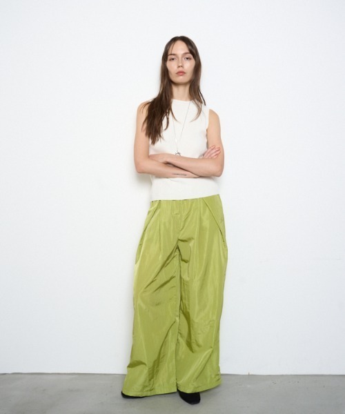 Muel Chic(ミュエルシック)の「Blist color pants ブリストカラーパンツ(その他パンツ・レディース・バイオレット/ブラック/ベージュ/コーラルピンク/黄緑系・FREE)」の7枚目の写真