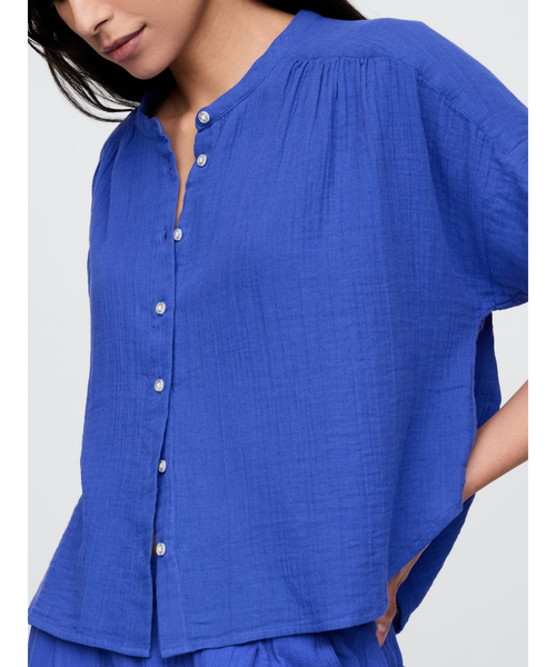 GAP（ギャップ）の「クリンクルガーゼ ドルマンシャツ（シャツ/ブラウス・レディース・ブルー/オフホワイト/ブラック/ピンク/グリーン・S/XS/L/M/XXS）」の5枚目の写真