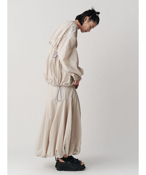 UN3D.（アンスリード）の「LIGHT IRREGULAR BALLOON SK / ライトイレギュラーバルーンスカート（スカート・レディース・ブラック/カーキ/ベージュ・36/38）」の15枚目の写真