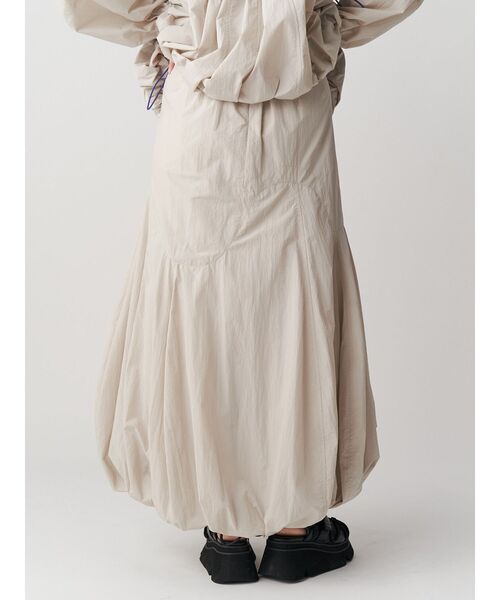 UN3D.（アンスリード）の「LIGHT IRREGULAR BALLOON SK / ライトイレギュラーバルーンスカート（スカート・レディース・ブラック/カーキ/ベージュ・36/38）」の17枚目の写真