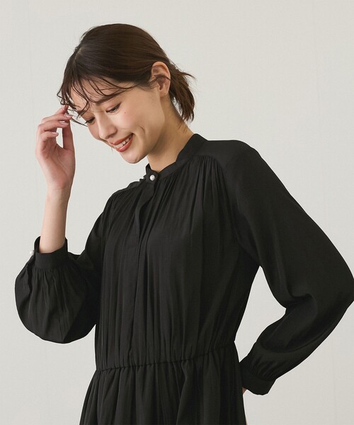 Jayro（ジャイロ）の「パウダーサテンワンピース（ワンピース・レディース・ライトグリーン/グレー系その他/ブラック/ネイビー・M）」の7枚目の写真