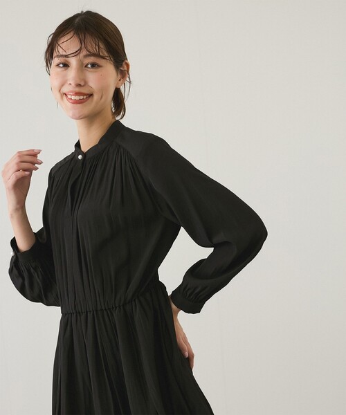 Jayro（ジャイロ）の「パウダーサテンワンピース（ワンピース・レディース・ライトグリーン/グレー系その他/ブラック/ネイビー・M）」の5枚目の写真