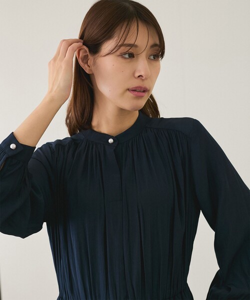 Jayro（ジャイロ）の「パウダーサテンワンピース（ワンピース・レディース・ライトグリーン/グレー系その他/ブラック/ネイビー・M）」の18枚目の写真