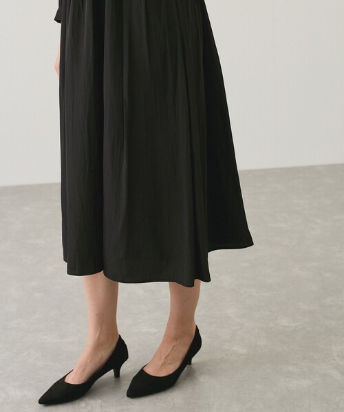 Jayro（ジャイロ）の「パウダーサテンワンピース（ワンピース・レディース・ライトグリーン/グレー系その他/ブラック/ネイビー・M）」の14枚目の写真