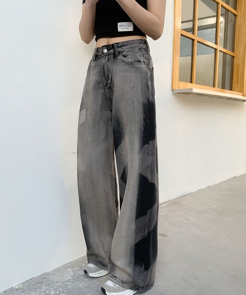LOWO（ロワ）の「ユーズド加工ワイドシルエットルーズデニムパンツ（デニムパンツ・レディース・ブラック/インディゴブルー・M/S）」の2枚目の写真