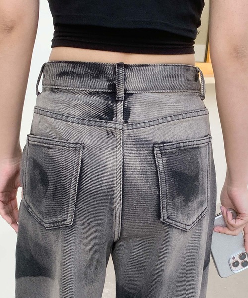 LOWO（ロワ）の「ユーズド加工ワイドシルエットルーズデニムパンツ（デニムパンツ・レディース・ブラック/インディゴブルー・M/S）」の10枚目の写真