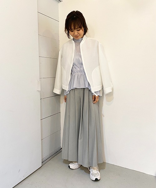 R-ISM(リズム)の「【洗える】シアーブルゾン(ブルゾン・レディース・オフホワイト/ブラック・2/4)」の15枚目の写真