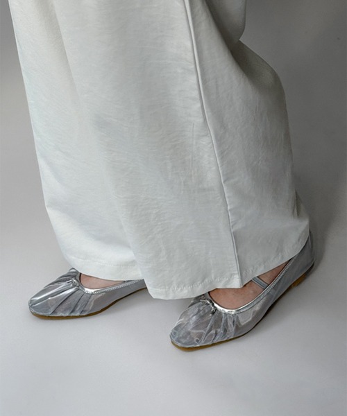 on:nue（オンニュ）の「【on:nue】[3色展開/5サイズ展開] シアータックバレーシューズ（バレエシューズ・レディース・アイボリー/ブラック/シルバー・23.5cm/24.5cm/23.0cm/24.0cm/25.0cm）」の13枚目の写真