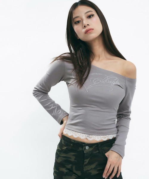 Clum（クルム）の「Rhinestone frilled one-shoulder top / ラインストーン裾フリルワンショルカットソー（Tシャツ/カットソー・レディース・アッシュグレー/ブラック・MEDIUM/SMALL）」の2枚目の写真