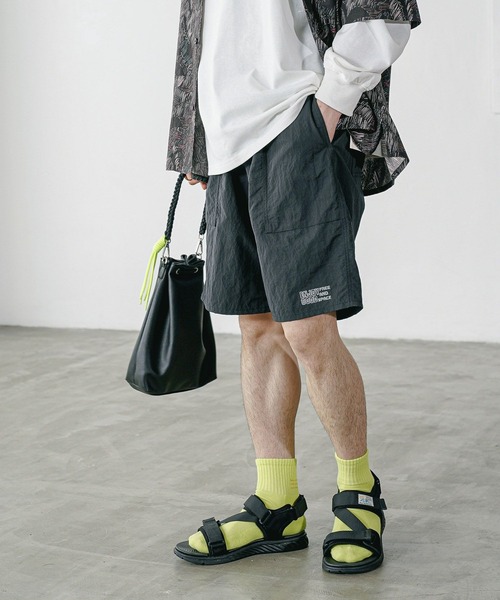 BAYFLOW（ベイフロー）の「[豊富なカラー展開]HAPPYカラーショーツ（その他パンツ・メンズ・ライトグリーン/その他1/オレンジ/ブラック/クリアブルー/その他2/その他3・LARGE/MEDIUM）」の2枚目の写真