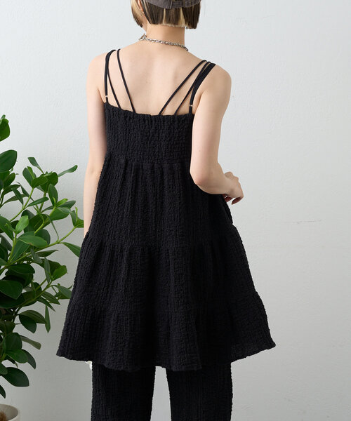 w closet（ダブルクローゼット）の「【パンツ２サイズ展開】しぼキャミフレアパンツSET（その他パンツ・レディース・ブラック/オフホワイト・1/0）」の5枚目の写真