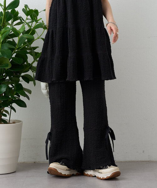 w closet（ダブルクローゼット）の「【パンツ２サイズ展開】しぼキャミフレアパンツSET（その他パンツ・レディース・ブラック/オフホワイト・1/0）」の6枚目の写真