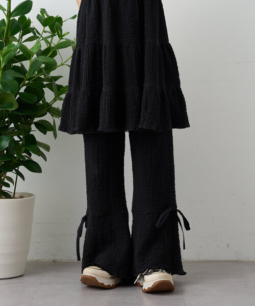 w closet（ダブルクローゼット）の「【パンツ２サイズ展開】しぼキャミフレアパンツSET（その他パンツ・レディース・ブラック/オフホワイト・1/0）」の7枚目の写真