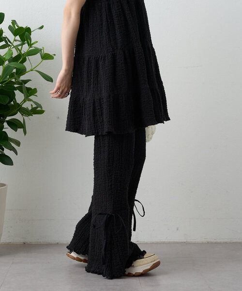 w closet（ダブルクローゼット）の「【パンツ２サイズ展開】しぼキャミフレアパンツSET（その他パンツ・レディース・ブラック/オフホワイト・1/0）」の10枚目の写真