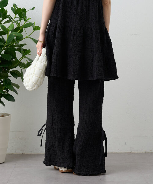 w closet（ダブルクローゼット）の「【パンツ２サイズ展開】しぼキャミフレアパンツSET（その他パンツ・レディース・ブラック/オフホワイト・1/0）」の12枚目の写真