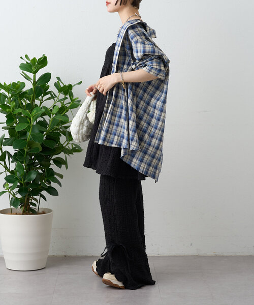 w closet（ダブルクローゼット）の「【パンツ２サイズ展開】しぼキャミフレアパンツSET（その他パンツ・レディース・ブラック/オフホワイト・1/0）」の16枚目の写真