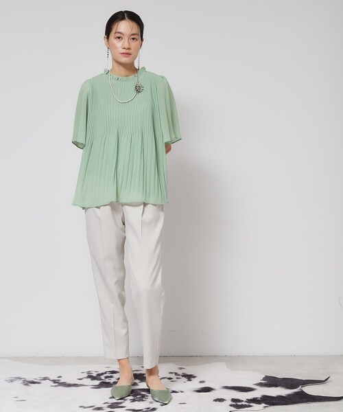 Sunauna(スーナウーナ)の「【プリーツ/フレアスリーブ】Aラインブラウス(シャツ/ブラウス・レディース・グリーン系/ライトベージュ/ブラック・40/38)」の11枚目の写真