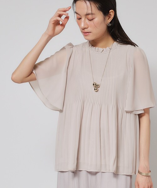 Sunauna(スーナウーナ)の「【プリーツ/フレアスリーブ】Aラインブラウス(シャツ/ブラウス・レディース・グリーン系/ライトベージュ/ブラック・40/38)」の17枚目の写真