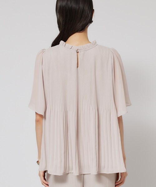 Sunauna(スーナウーナ)の「【プリーツ/フレアスリーブ】Aラインブラウス(シャツ/ブラウス・レディース・グリーン系/ライトベージュ/ブラック・40/38)」の22枚目の写真