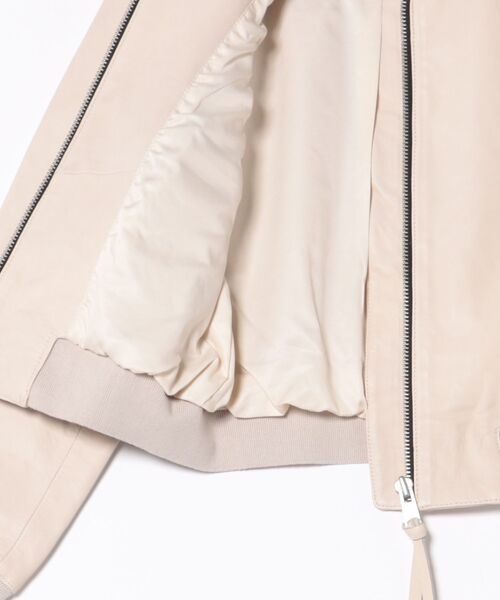 ALLSAINTS（オールセインツ）の「ORTEN LEATHER BOMBER JACKET | ORTEN レザー ボンバー ジャケット（MA-1・レディース・ホワイト系その他・8/6/10）」の8枚目の写真