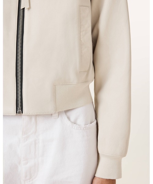 ALLSAINTS（オールセインツ）の「ORTEN LEATHER BOMBER JACKET | ORTEN レザー ボンバー ジャケット（MA-1・レディース・ホワイト系その他・8/6/10）」の5枚目の写真