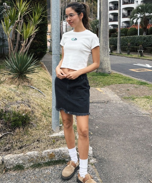 ROXY(ロキシー)の「FUN & ALIVE S/S TEE /ロキシーショート丈(短丈)ワンポイント半袖Tシャツ(Tシャツ/カットソー・レディース・ホワイト/ブルー/グレー/ブラック・SMALL/MEDIUM/LARGE)」の5枚目の写真