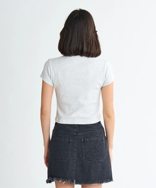 ROXY(ロキシー)の「FUN & ALIVE S/S TEE /ロキシーショート丈(短丈)ワンポイント半袖Tシャツ(Tシャツ/カットソー・レディース・ホワイト/ブルー/グレー/ブラック・SMALL/MEDIUM/LARGE)」の21枚目の写真