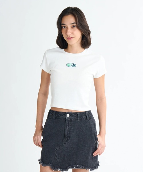 ROXY(ロキシー)の「FUN & ALIVE S/S TEE /ロキシーショート丈(短丈)ワンポイント半袖Tシャツ(Tシャツ/カットソー・レディース・ホワイト/ブルー/グレー/ブラック・SMALL/MEDIUM/LARGE)」の7枚目の写真