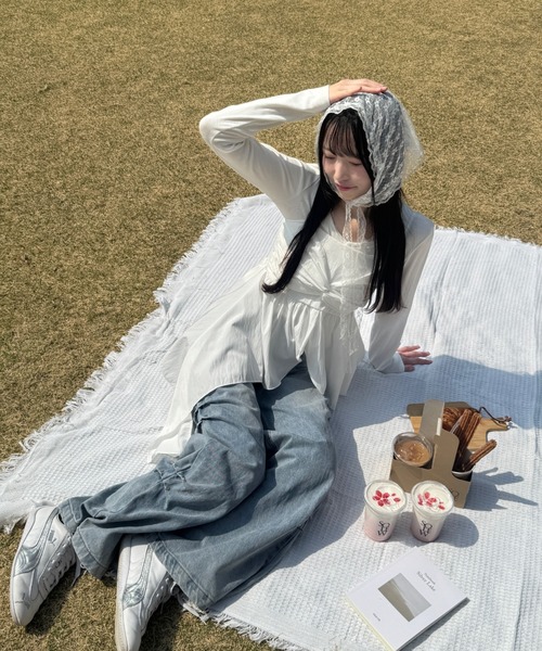 mellowneon(メロウネオン)の「リベットギャザーデニムパンツ(デニムパンツ・レディース・インディゴブルー/ブラック/ライトブルー・FREE)」の6枚目の写真