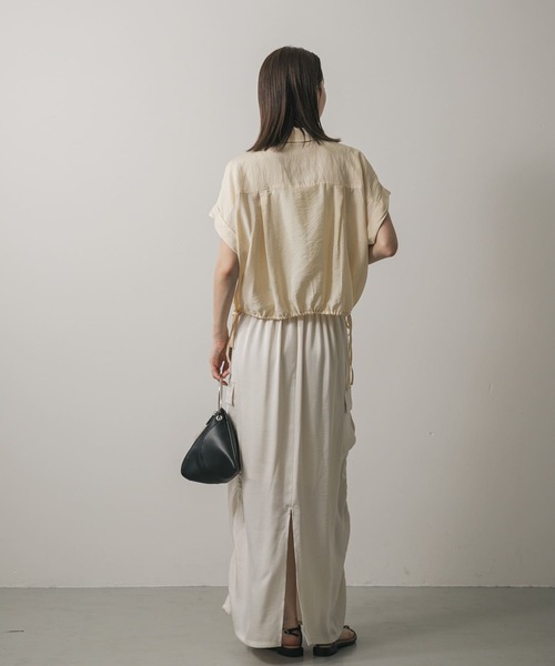 SENSE OF PLACE by URBAN RESEARCH（センスオブプレイスバイアーバンリサーチ）の「クロップドバルーンブラウス（シャツ/ブラウス・レディース・ブルー系その他/チャコールグレー/ベージュ/オフホワイト・ONE）」の13枚目の写真