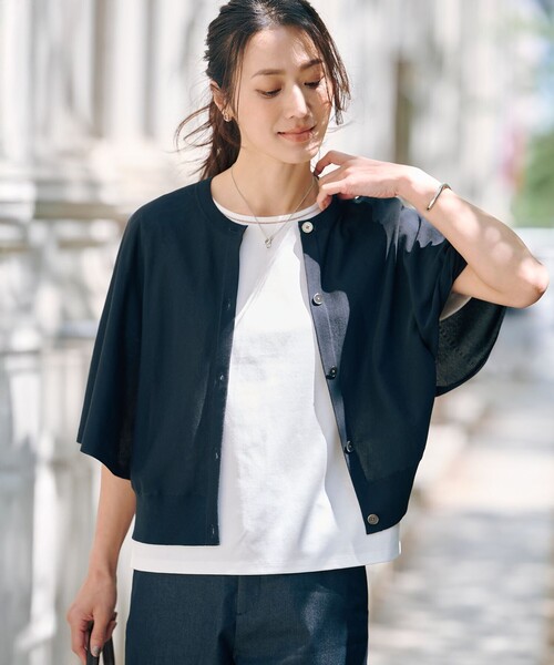 J.PRESS（ジェイプレス）の「【WEB限定カラーあり・洗える】コットンスムース ハシゴレース カットソー（Tシャツ/カットソー・レディース・ライトグレー系/ピンク系/ダークブラウン系/イエロー系/ホワイト系/ピーコックグリーン系/ネイビー系・MEDIUM/LARGE）」の9枚目の写真