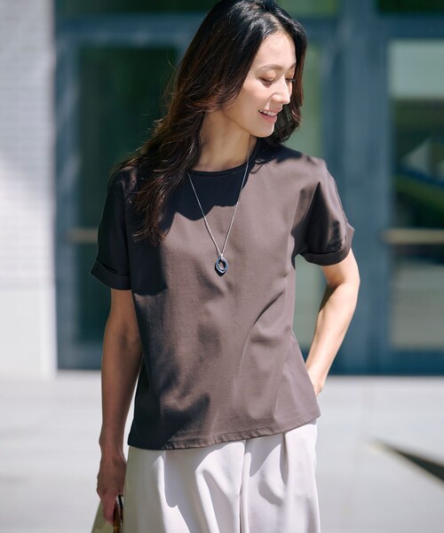 J.PRESS（ジェイプレス）の「【WEB限定カラーあり・洗える】コットンスムース ハシゴレース カットソー（Tシャツ/カットソー・レディース・ライトグレー系/ピンク系/ダークブラウン系/イエロー系/ホワイト系/ピーコックグリーン系/ネイビー系・MEDIUM/LARGE）」の12枚目の写真