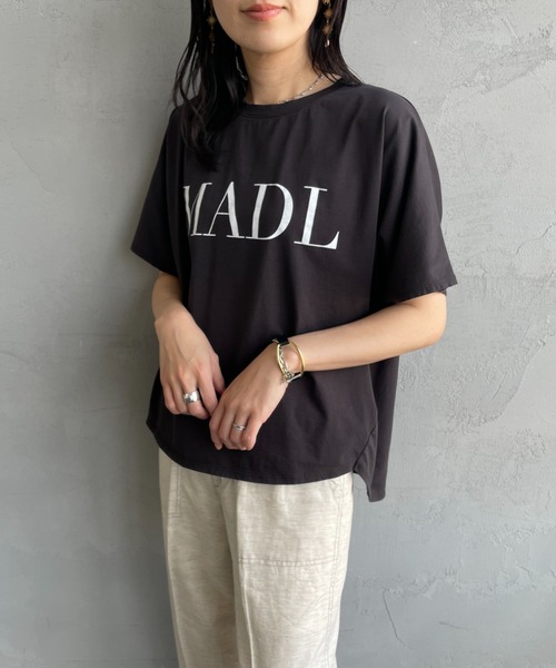 MICA&DEAL/マイカアンドディール] 別注 MADL ロゴプリントT