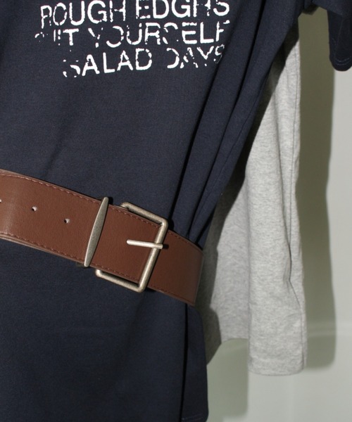 LONSLAN（ロンスラン）の「【LONSLAN】ベルト付き オフショルダー レタリングTシャツ LONW25s036（Tシャツ/カットソー・レディース・グレー/ダークネイビー/ホワイト・FREE）」の19枚目の写真