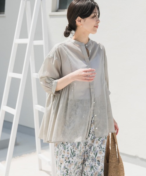 URBAN RESEARCH DOORS（アーバンリサーチドアーズ）の「『UR TECH』ボイルサイドギャザーブラウス（シャツ/ブラウス・レディース・ネイビー/ブルー/ピンク系その他/グレー系その他・MEDIUM）」の2枚目の写真