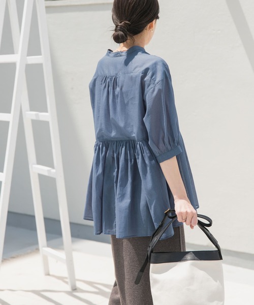 URBAN RESEARCH DOORS（アーバンリサーチドアーズ）の「『UR TECH』ボイルサイドギャザーブラウス（シャツ/ブラウス・レディース・ネイビー/ブルー/ピンク系その他/グレー系その他・MEDIUM）」の16枚目の写真