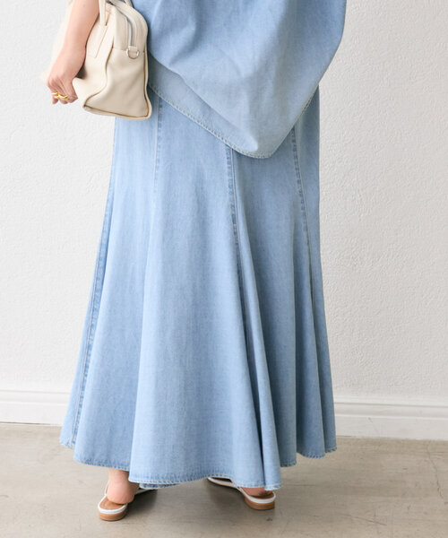 RIVE DROITE(リヴドロワ)の「【MONN.:.(モン)】ライトデニムマキシスカート(スカート・レディース・ブルー/サックスブルー・38/36)」の12枚目の写真